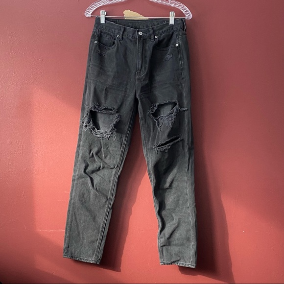 American Eagle Outfitters Denim - American Eagle Women’s Faded Black Gray Distressed Mom Jeans Size 4
